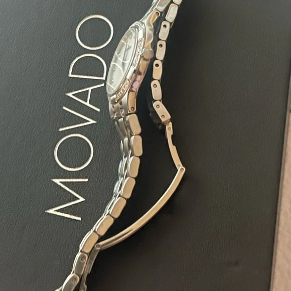 Movado Silver Bracelet Watch with diamonds White Mother-of-Pearl Dial - Picture 7 of 13